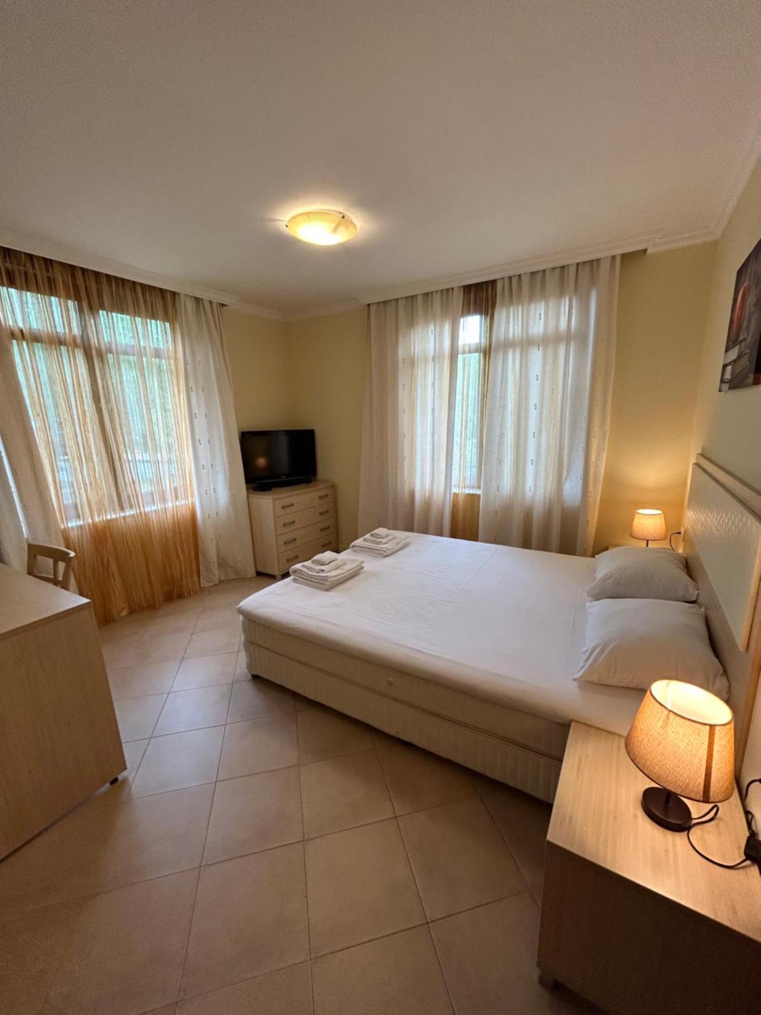 Quiet Apartment With Big Terrace In Santa Marina With Parking Sozopol Værelse billede